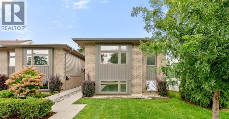 A (UPPER-756 Irvine Avenue, Windsor, ON, N8X 2T2