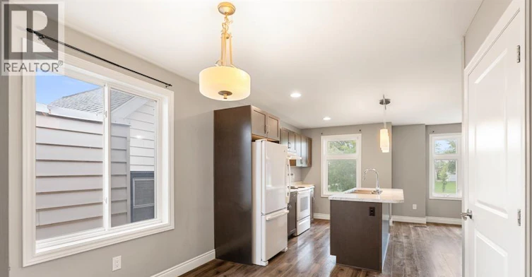 A (UPPER-756 Irvine Avenue, Windsor, ON, N8X 2T2 - 3