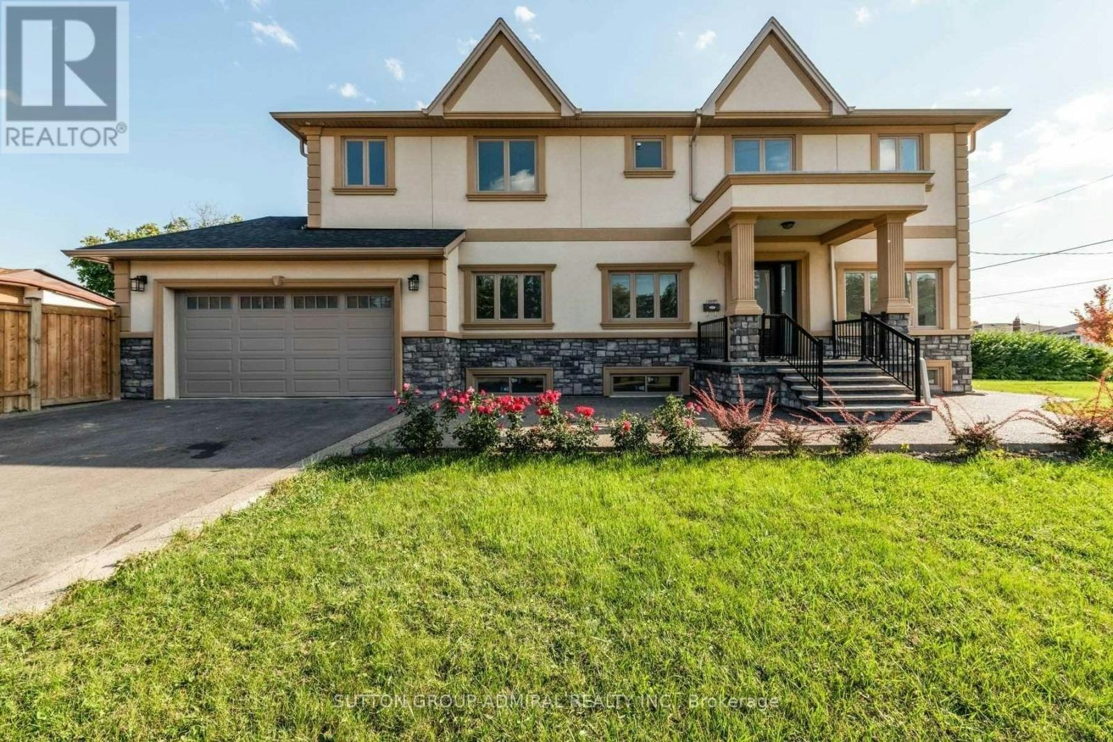669 Roding Street, Toronto, ON, M3M 2A8