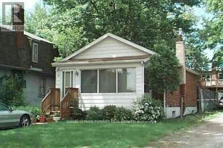86 Ash Crescent, Toronto, ON, M8W 1E6