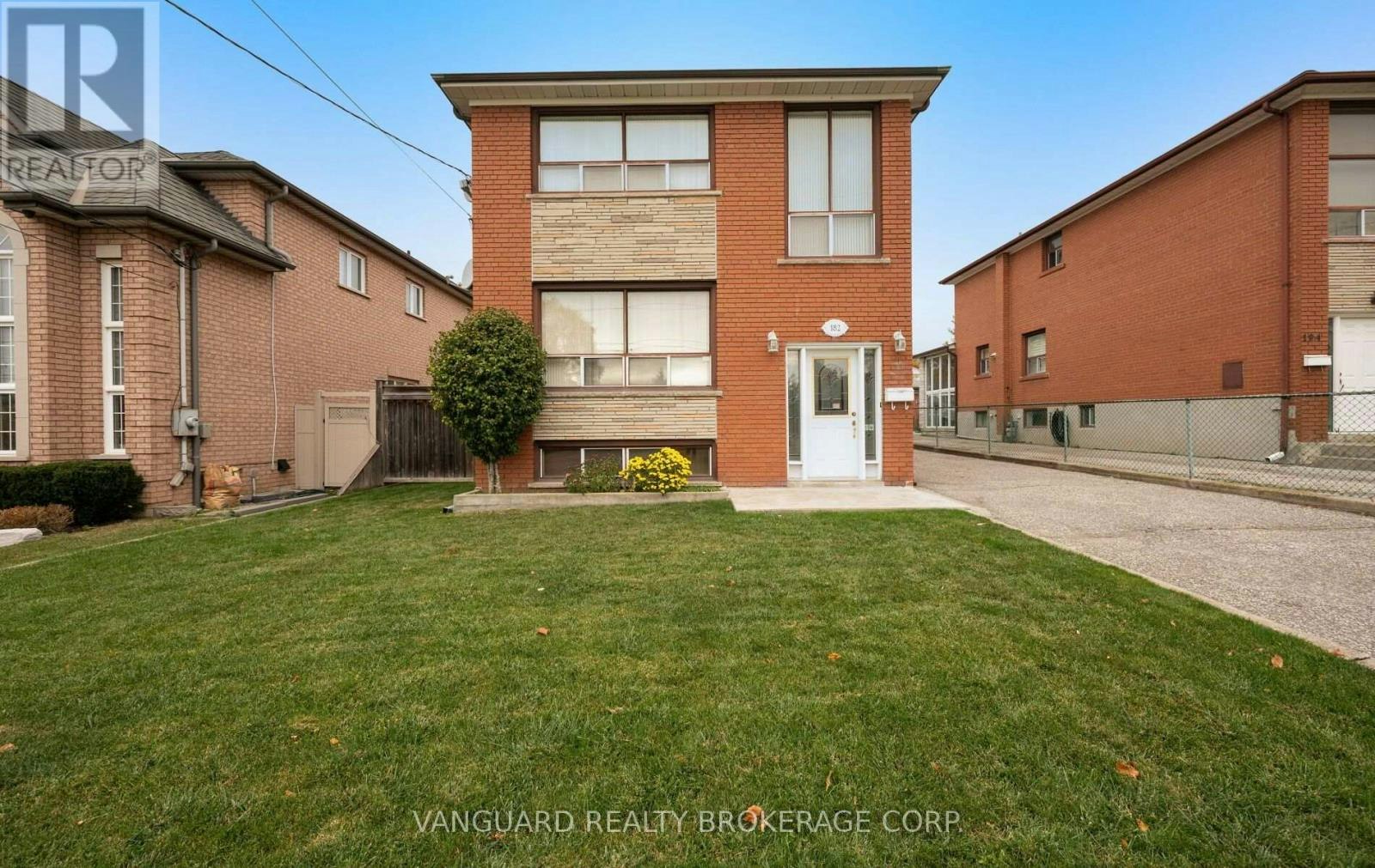 182 Rustic Road, Toronto, ON, M6L 1W1
