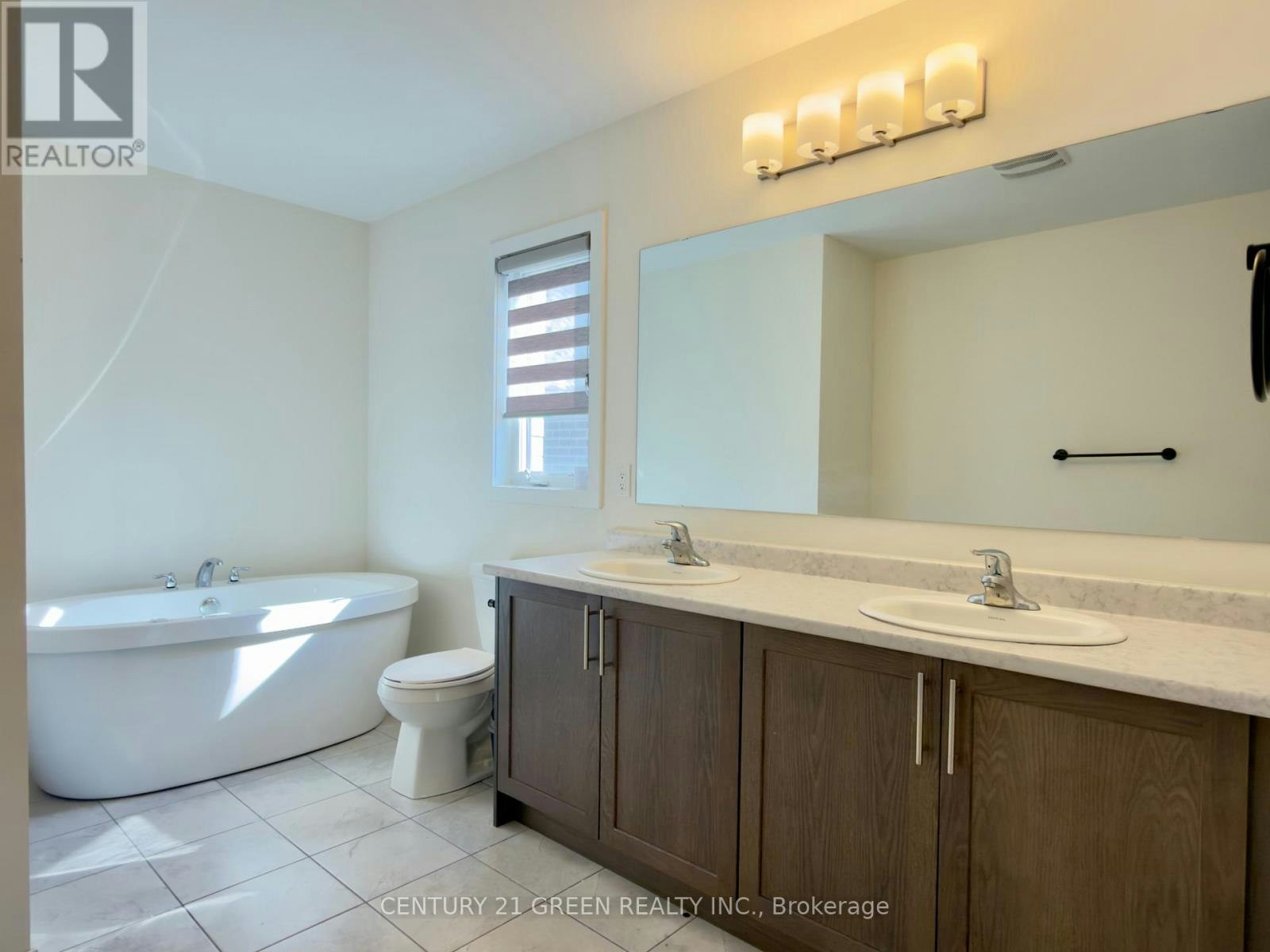 1546 Rose Way, Milton, ON, L9E 1V8 - 12