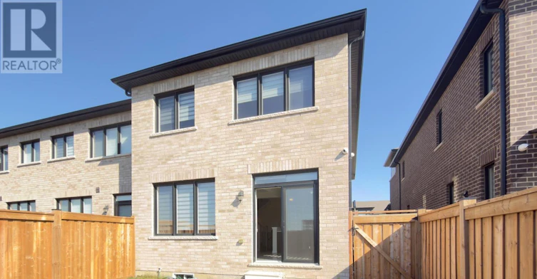 1546 Rose Way, Milton, ON, L9E 1V8 - 14