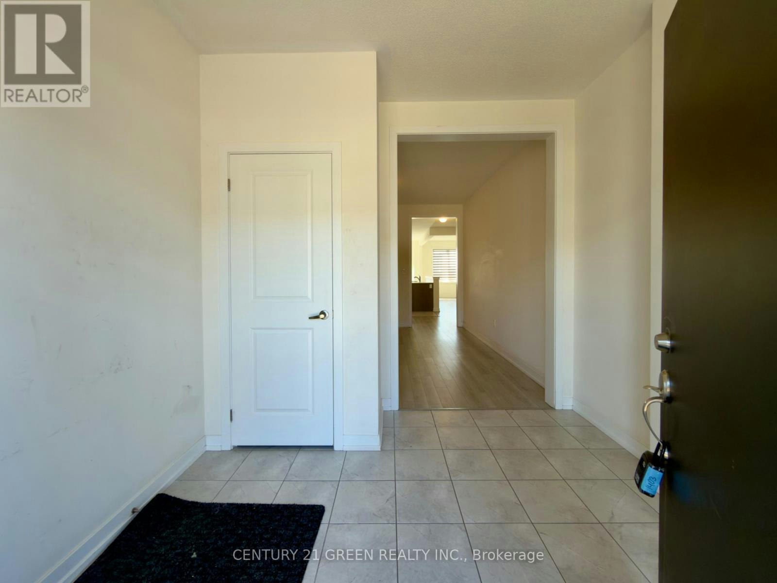 1546 Rose Way, Milton, ON, L9E 1V8 - 4