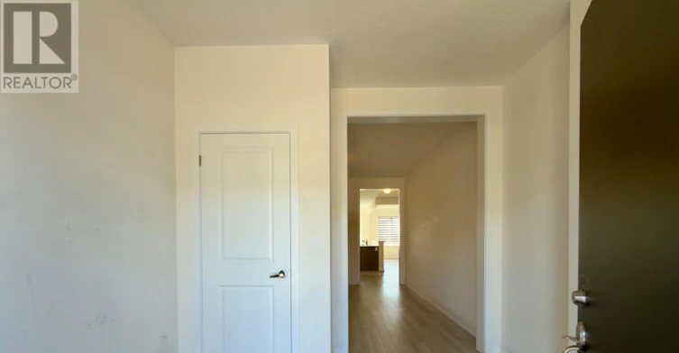 1546 Rose Way, Milton, ON, L9E 1V8 - 4