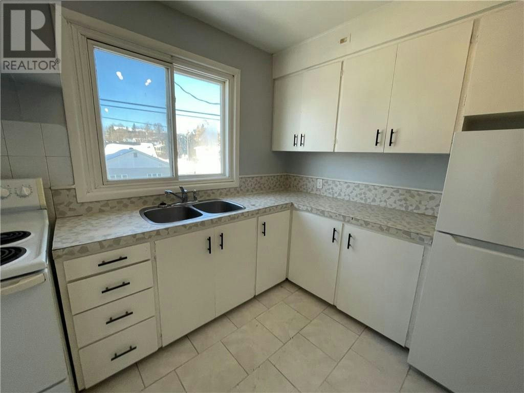 244 6-246 Whittaker Street, Greater Sudbury, ON, P3C 3X8 - 11