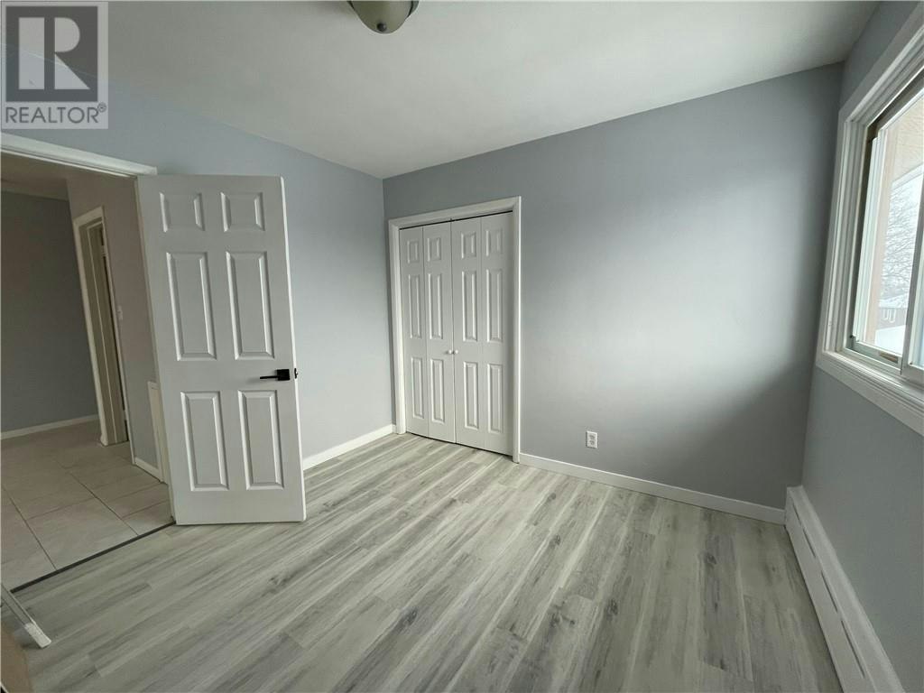 244 6-246 Whittaker Street, Greater Sudbury, ON, P3C 3X8 - 8