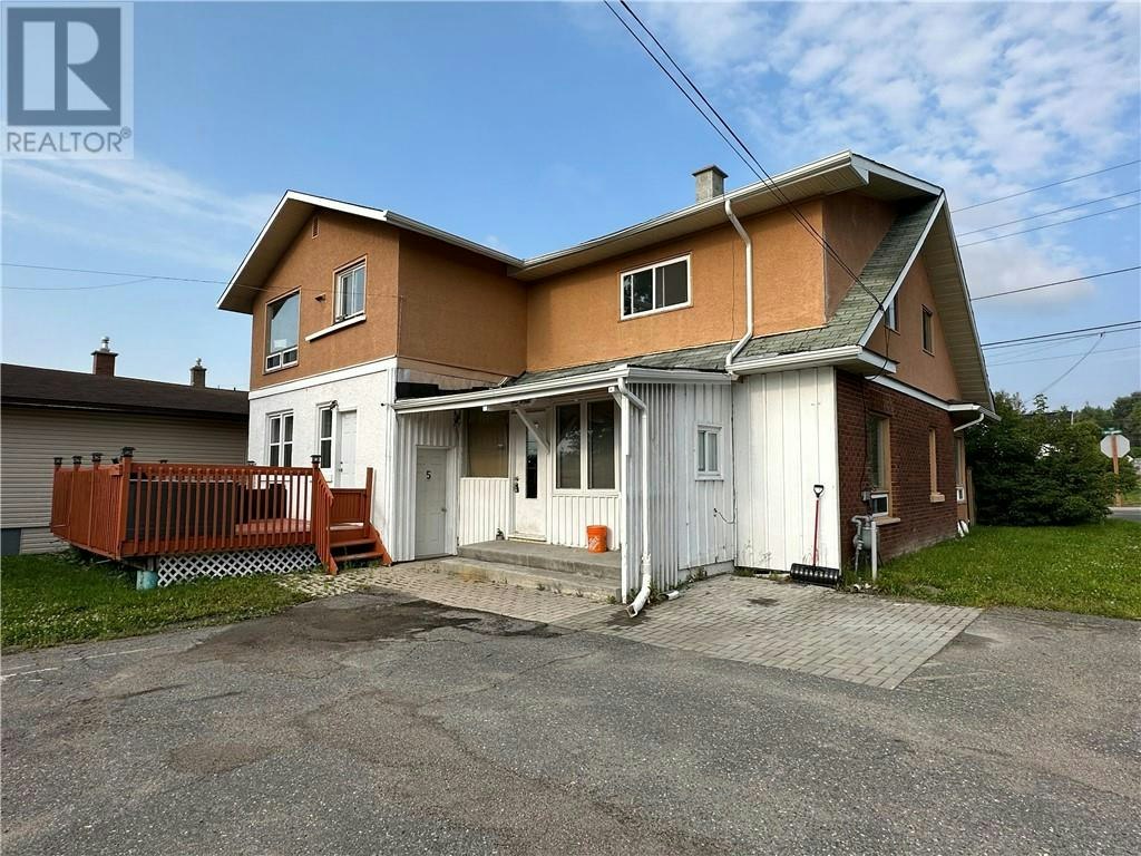244 6-246 Whittaker Street, Greater Sudbury, ON, P3C 3X8 - 2