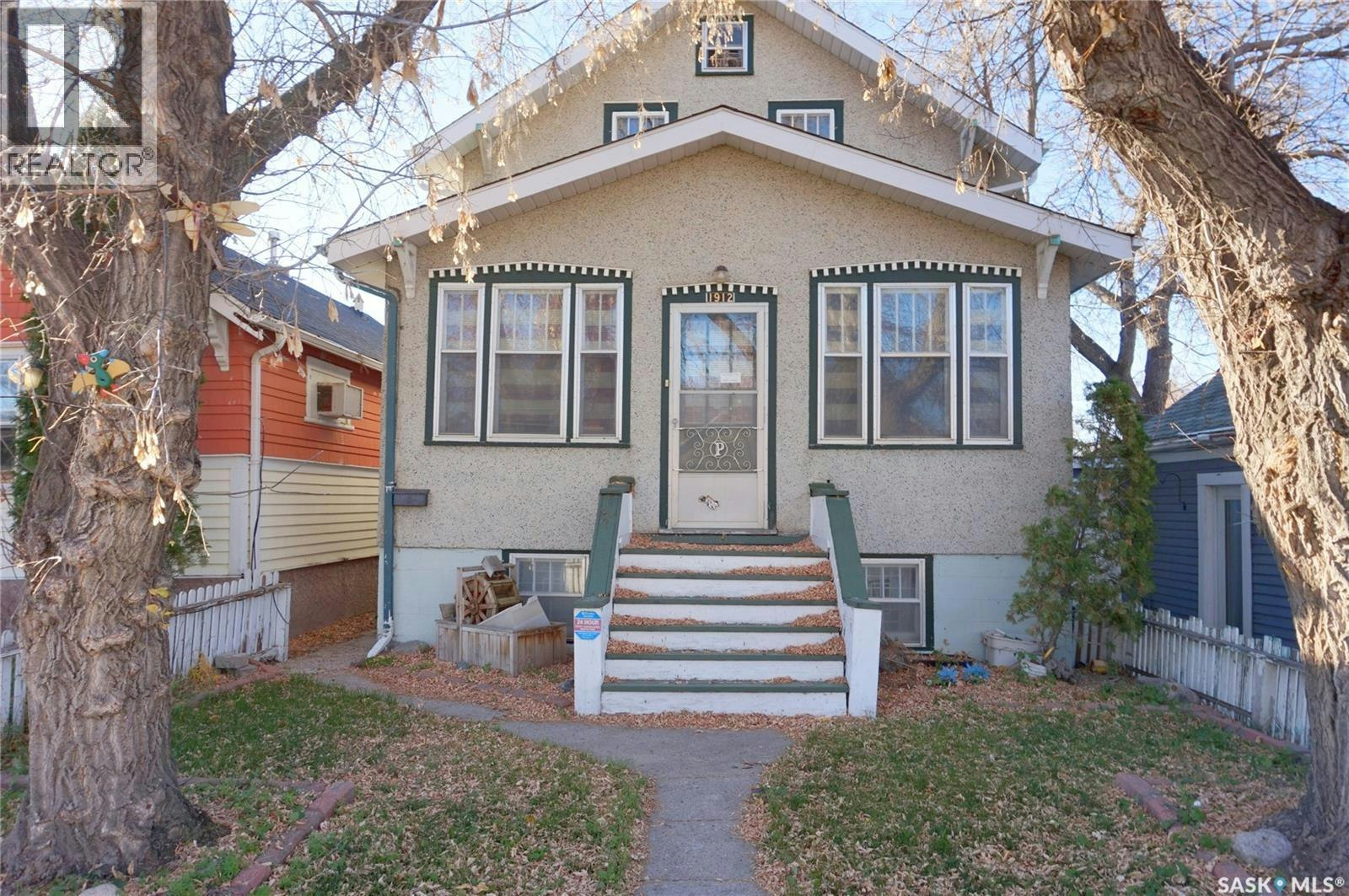1912 Wallace Street, Regina, SK, S4N 4A2