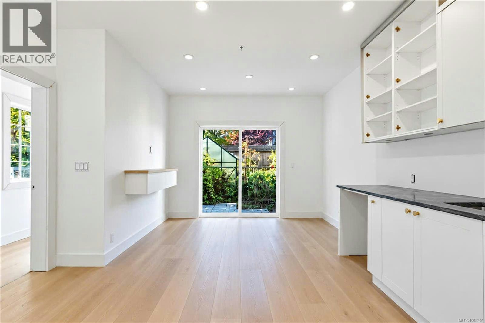 3-525 Paradise Street - 5