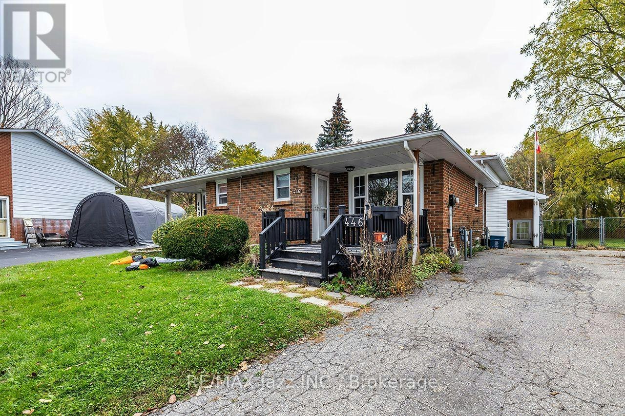 446 Brest Court, Oshawa, ON, L1H 5X8