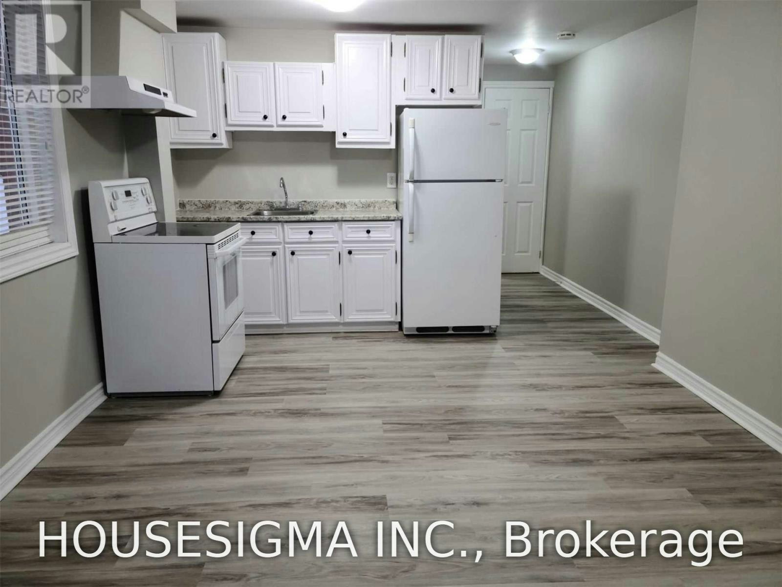 B1-329 Bathurst Glen Drive, Vaughan, ON, L4J 9A3 - 2