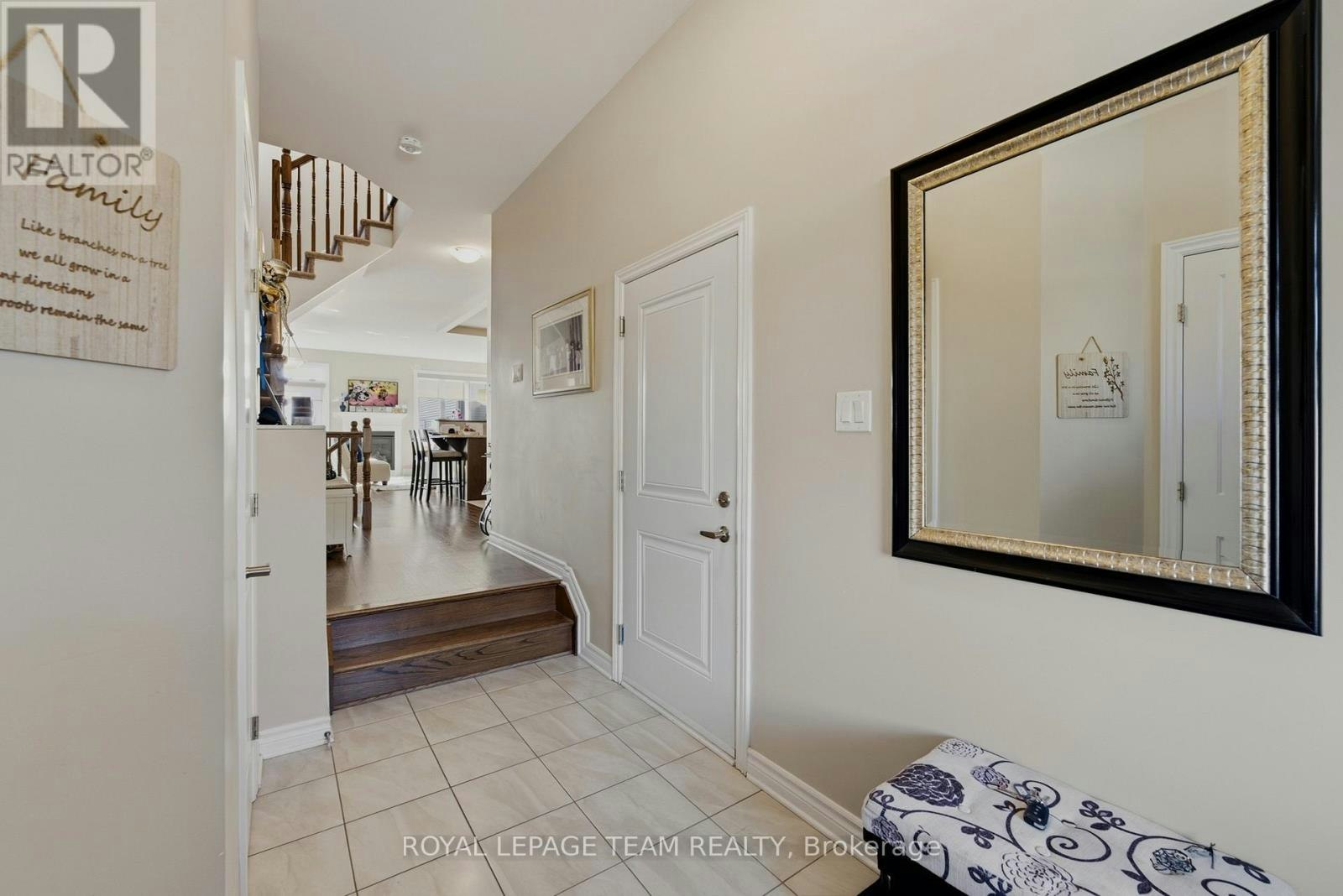 728 Teasel Way, Ottawa, ON, K1T 0L9 - 7