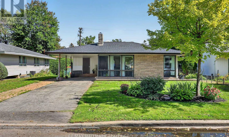 2627 Norberry Crescent