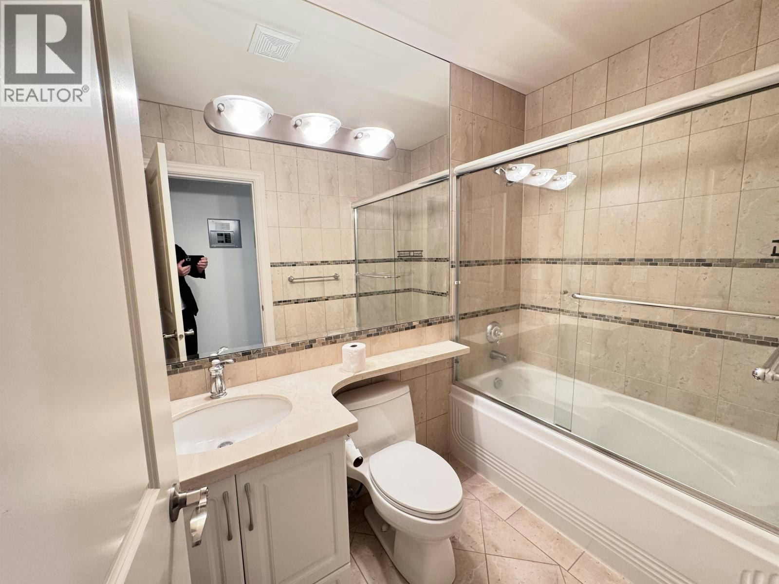 2315 19 Avenue, Vancouver, BC, V6L 1C5 - 7