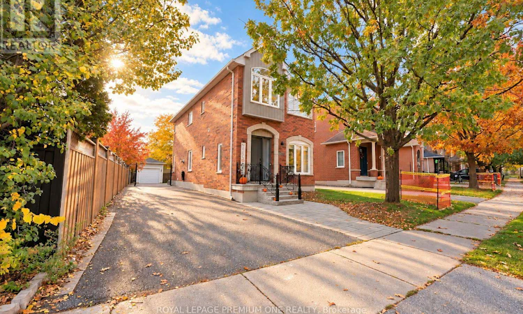 2673 Castle Hill Crescent