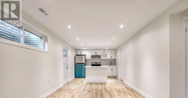 LOWER-33 Orpington Crescent, Toronto, ON, M9V 3E2 - 4