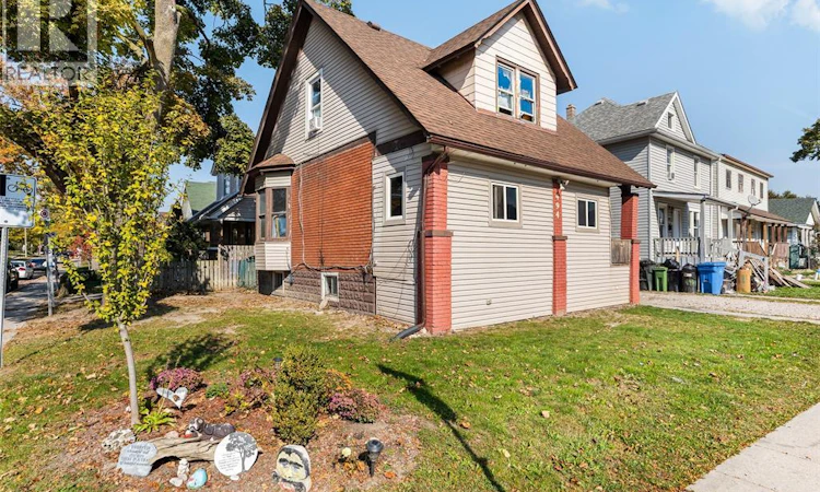 494 Caroline Street