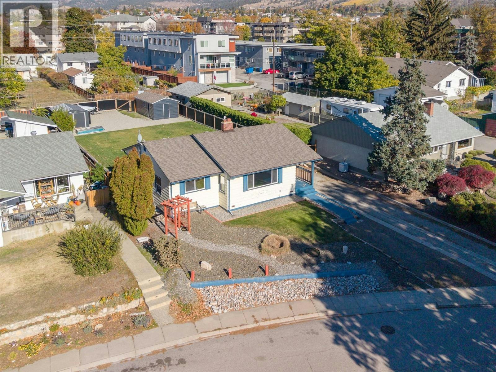 215 Windsor Avenue, Penticton, BC, V2A 2K3