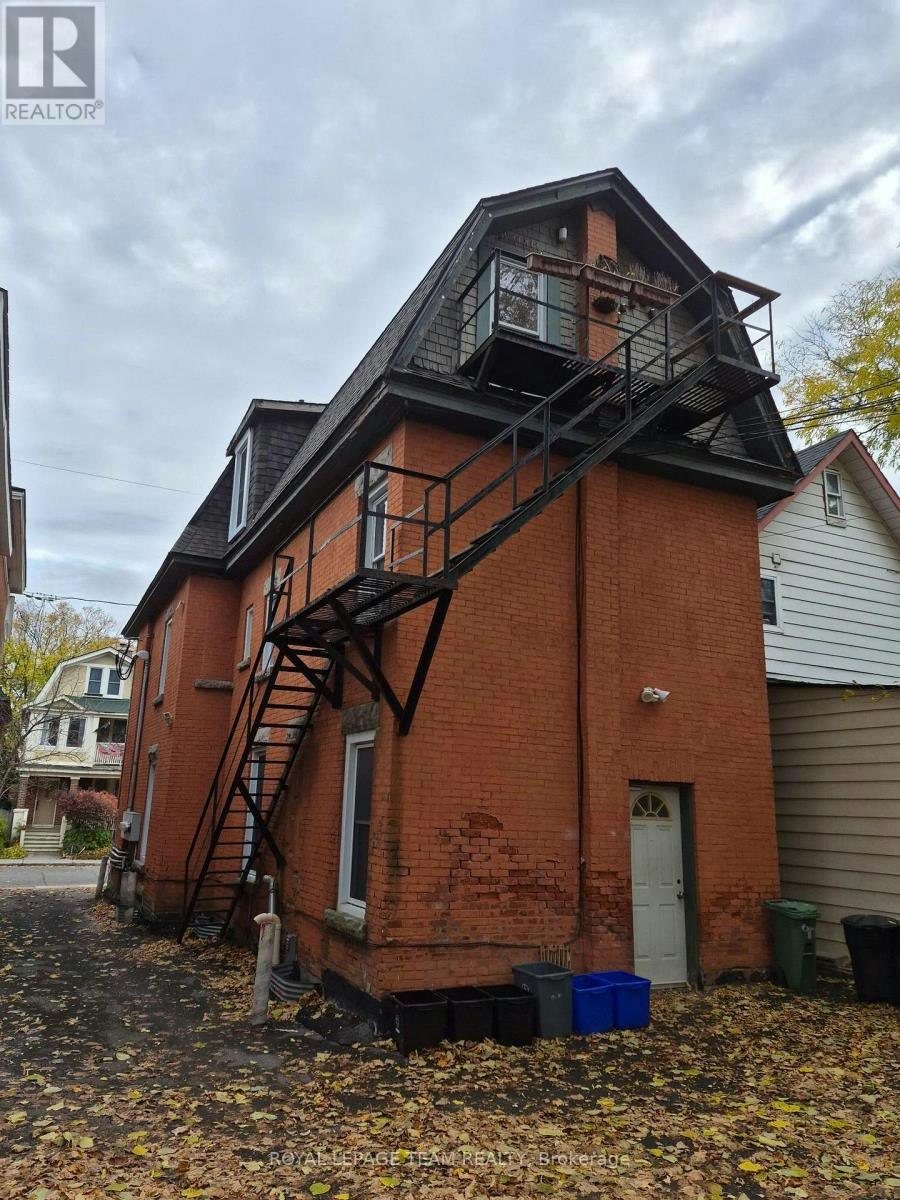 4-613 Gilmour Street, Ottawa, ON, K1R 5L7 - 13