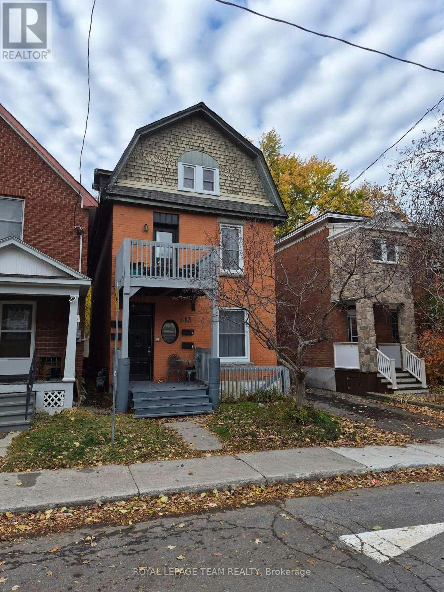 4-613 Gilmour Street, Ottawa, ON, K1R 5L7