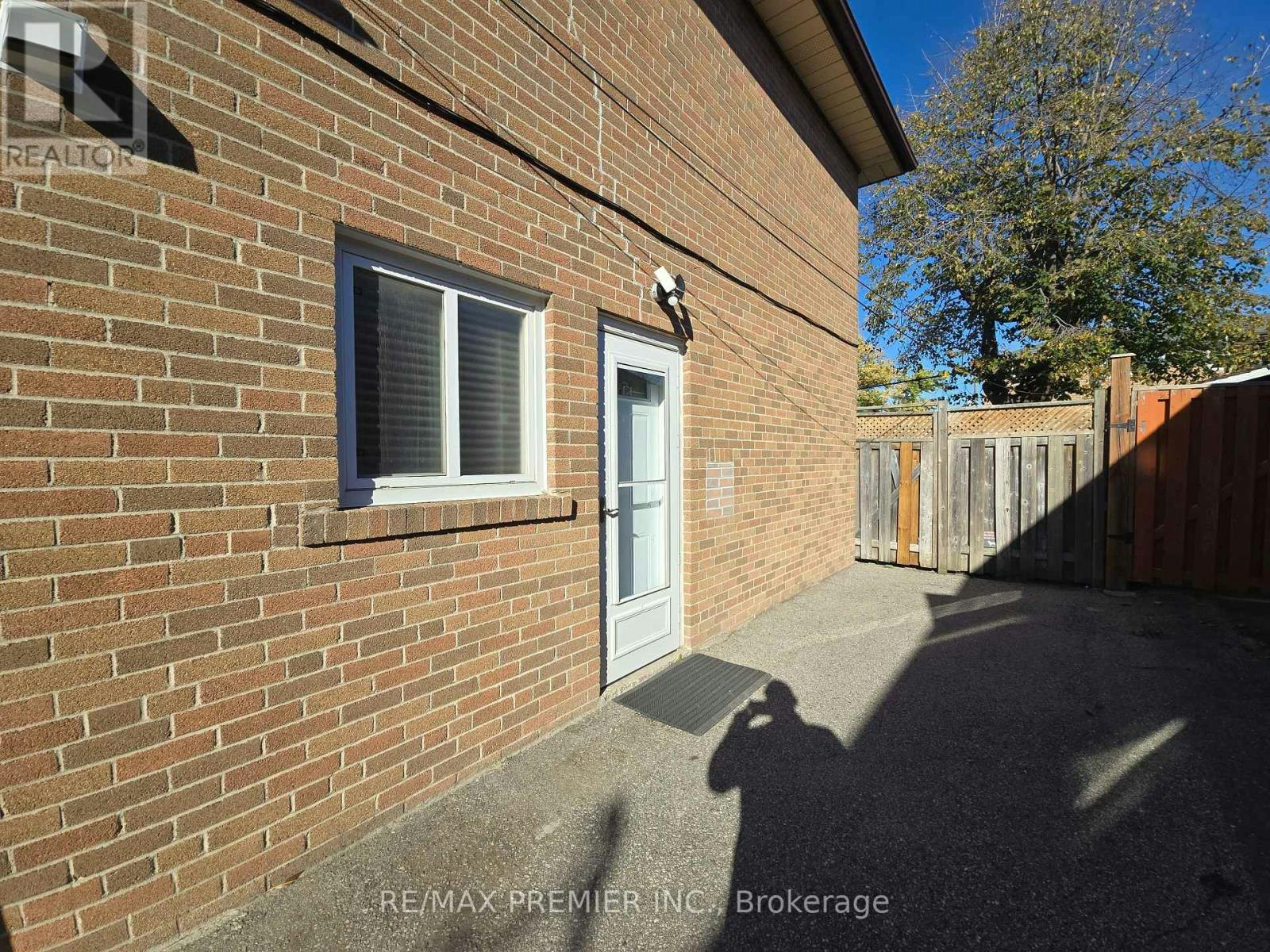B-BASEMENT-26 Ironwood Road, Toronto, ON, M9M 2A5 - 2