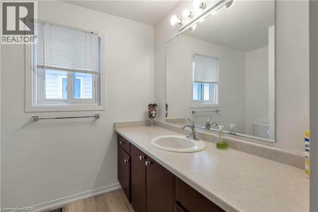 603 Mountain Maple Avenue, Waterloo, ON, N2V 2P4 - 20