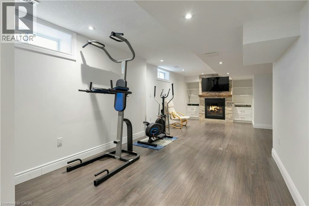 603 Mountain Maple Avenue, Waterloo, ON, N2V 2P4 - 23