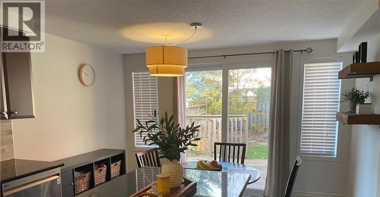603 Mountain Maple Avenue, Waterloo, ON, N2V 2P4 - 9