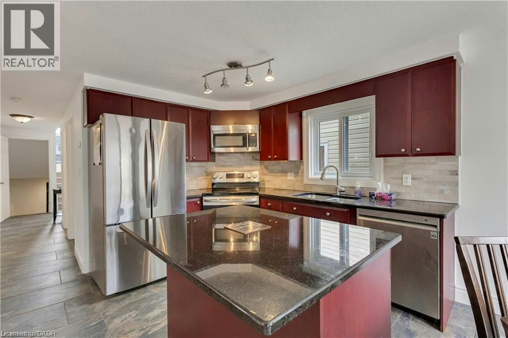 603 Mountain Maple Avenue, Waterloo, ON, N2V 2P4 - 8