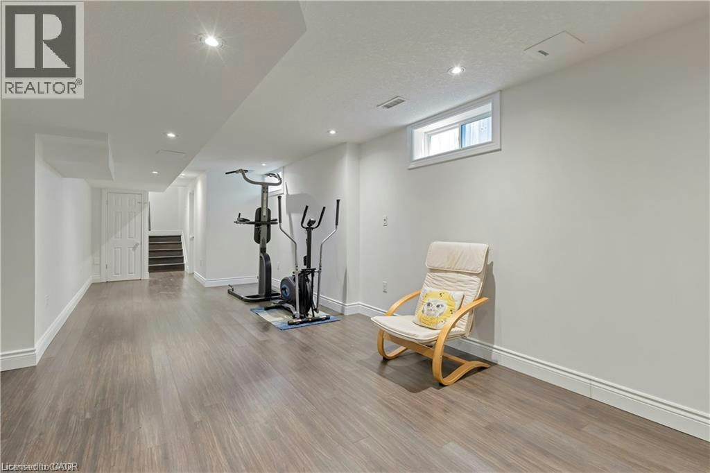 603 Mountain Maple Avenue, Waterloo, ON, N2V 2P4 - 22