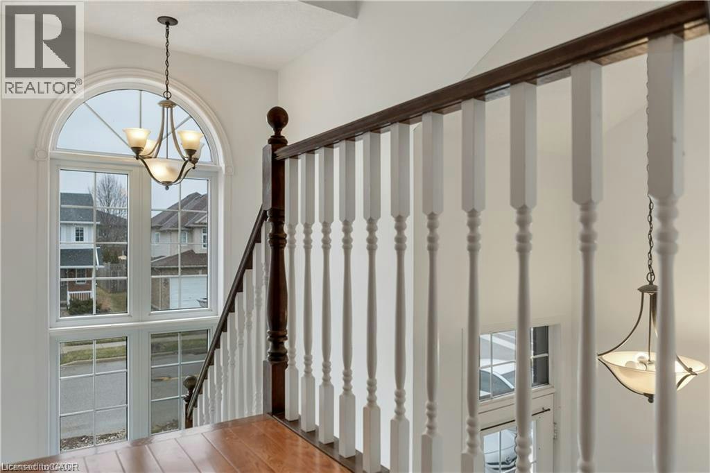 603 Mountain Maple Avenue, Waterloo, ON, N2V 2P4 - 13