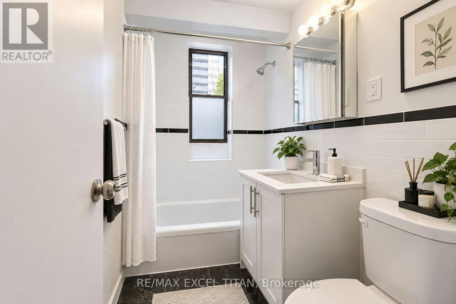 111-77 Erskine Avenue, Toronto, ON, M4P 1Y5 - 6
