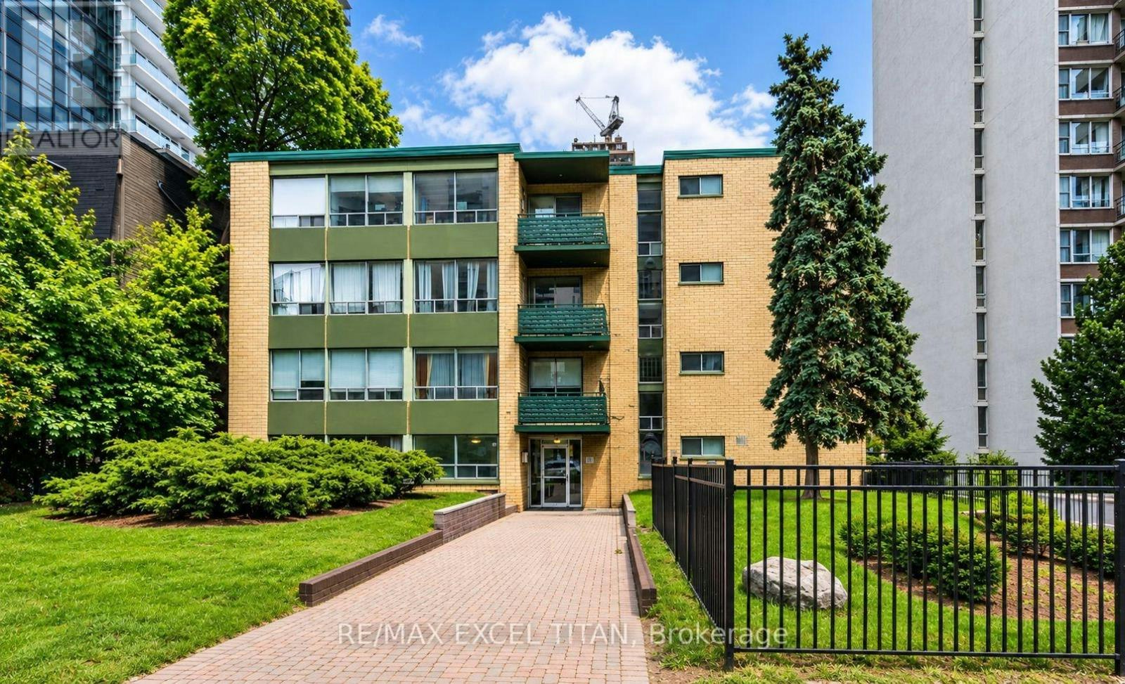 111-77 Erskine Avenue, Toronto, ON, M4P 1Y5
