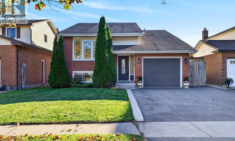4 Vance Crescent