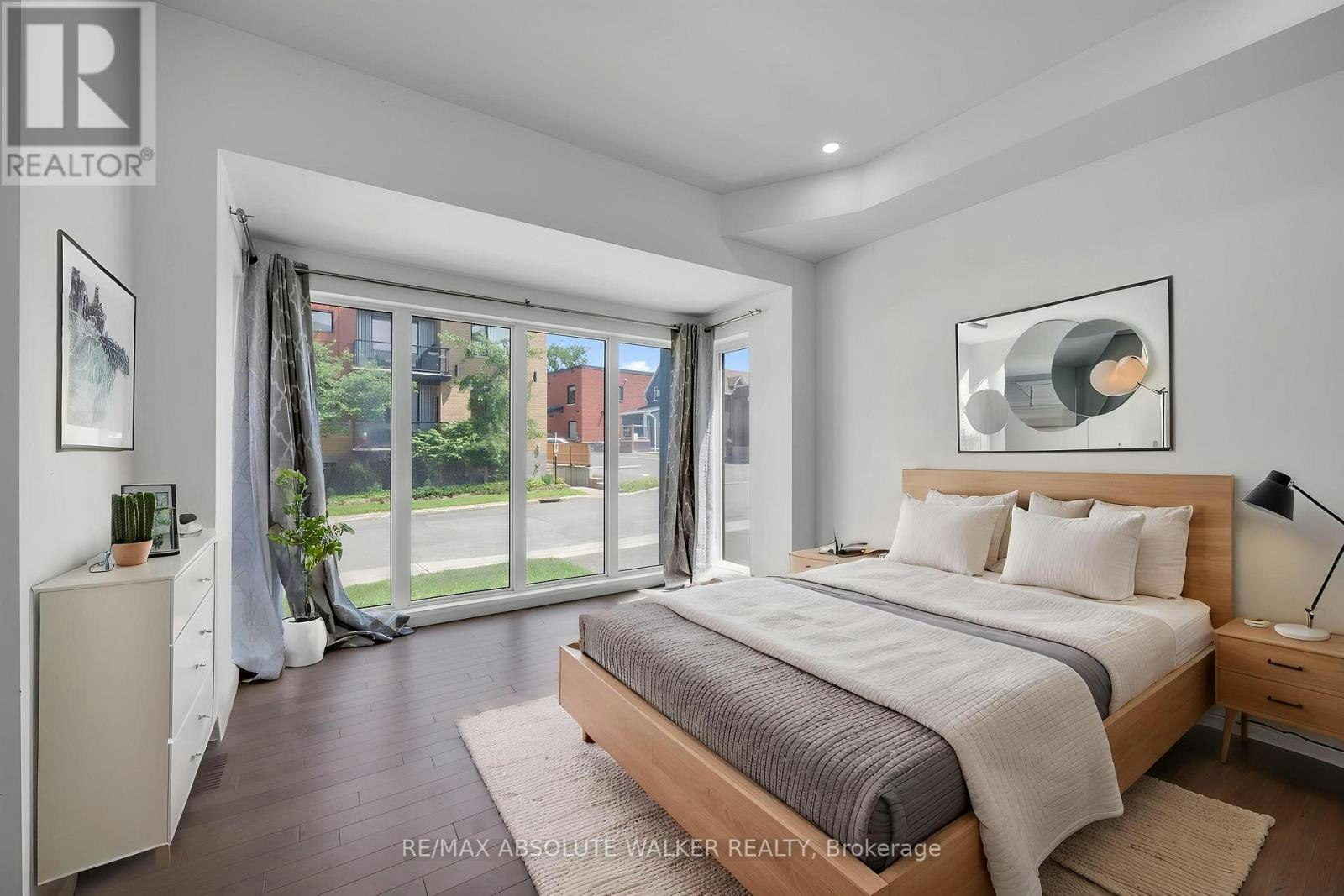 A-10 Chapleau Avenue, Ottawa, ON, K1M 1E3 - 5