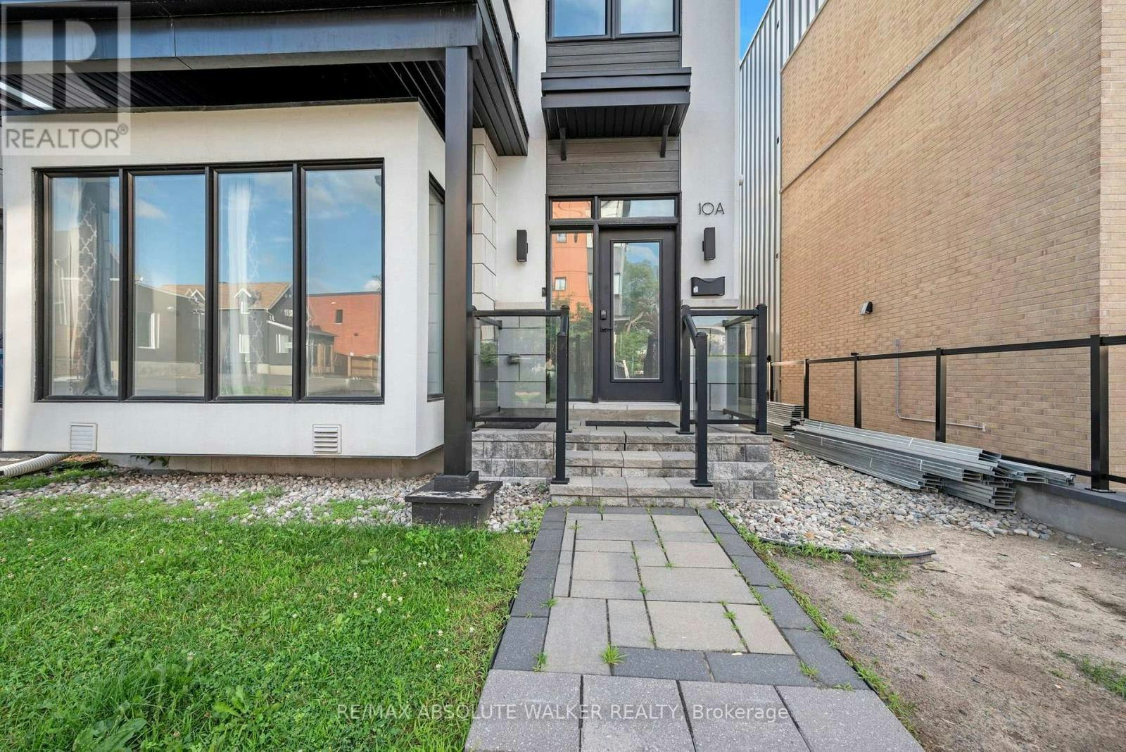A-10 Chapleau Avenue, Ottawa, ON, K1M 1E3 - 3