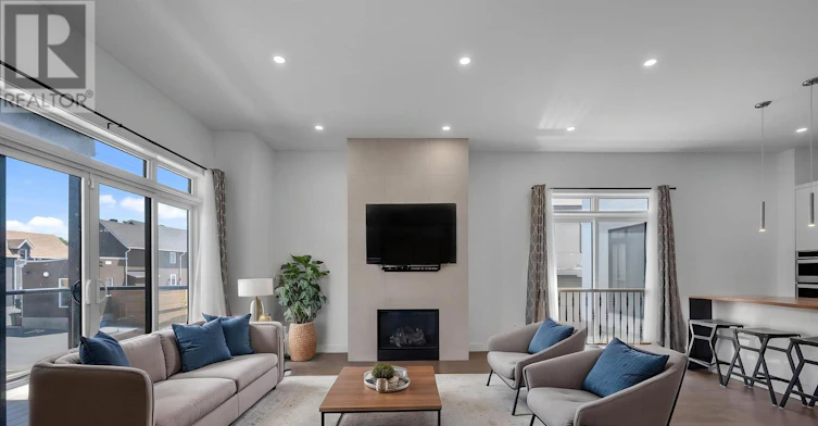 A-10 Chapleau Avenue, Ottawa, ON, K1M 1E3 - 10