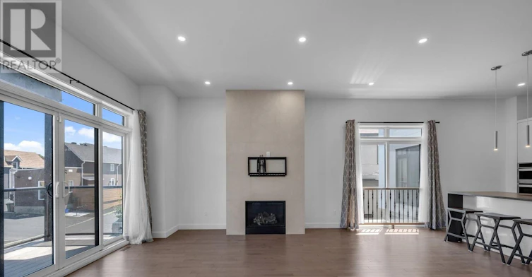 A-10 Chapleau Avenue, Ottawa, ON, K1M 1E3 - 11