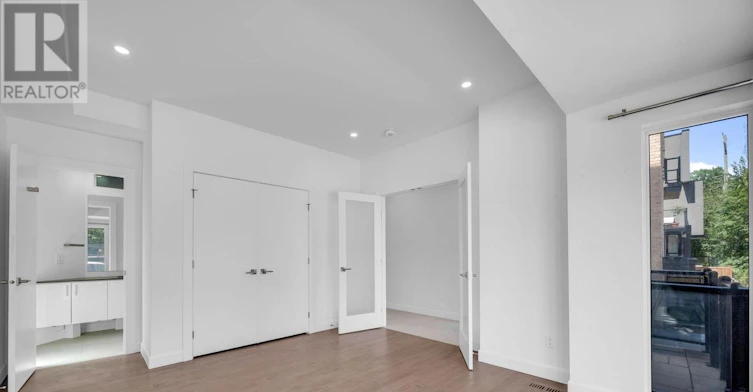 A-10 Chapleau Avenue, Ottawa, ON, K1M 1E3 - 7