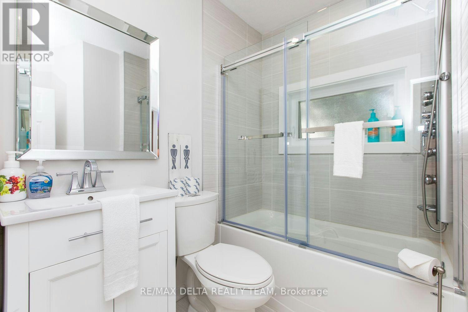 2-60 Third Avenue, Ottawa, ON, K1S 2J8 - 13