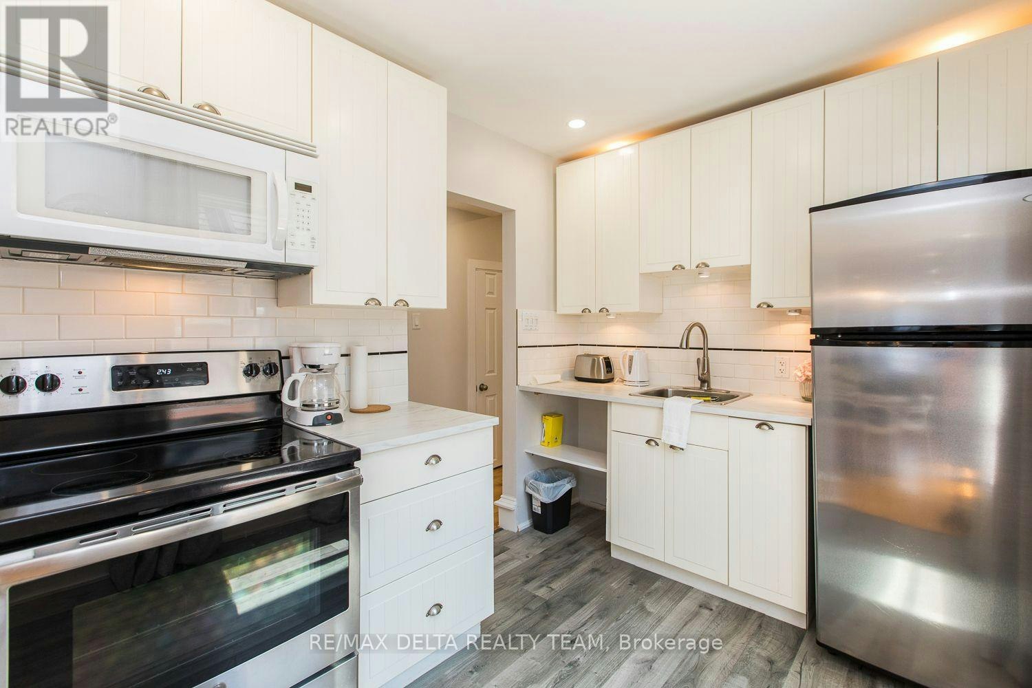 2-60 Third Avenue, Ottawa, ON, K1S 2J8 - 8
