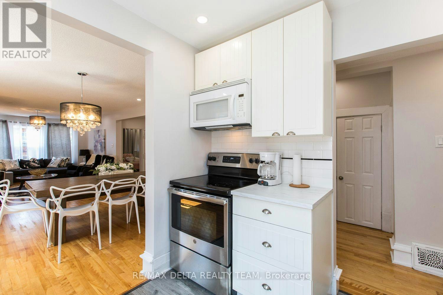 2-60 Third Avenue, Ottawa, ON, K1S 2J8 - 9