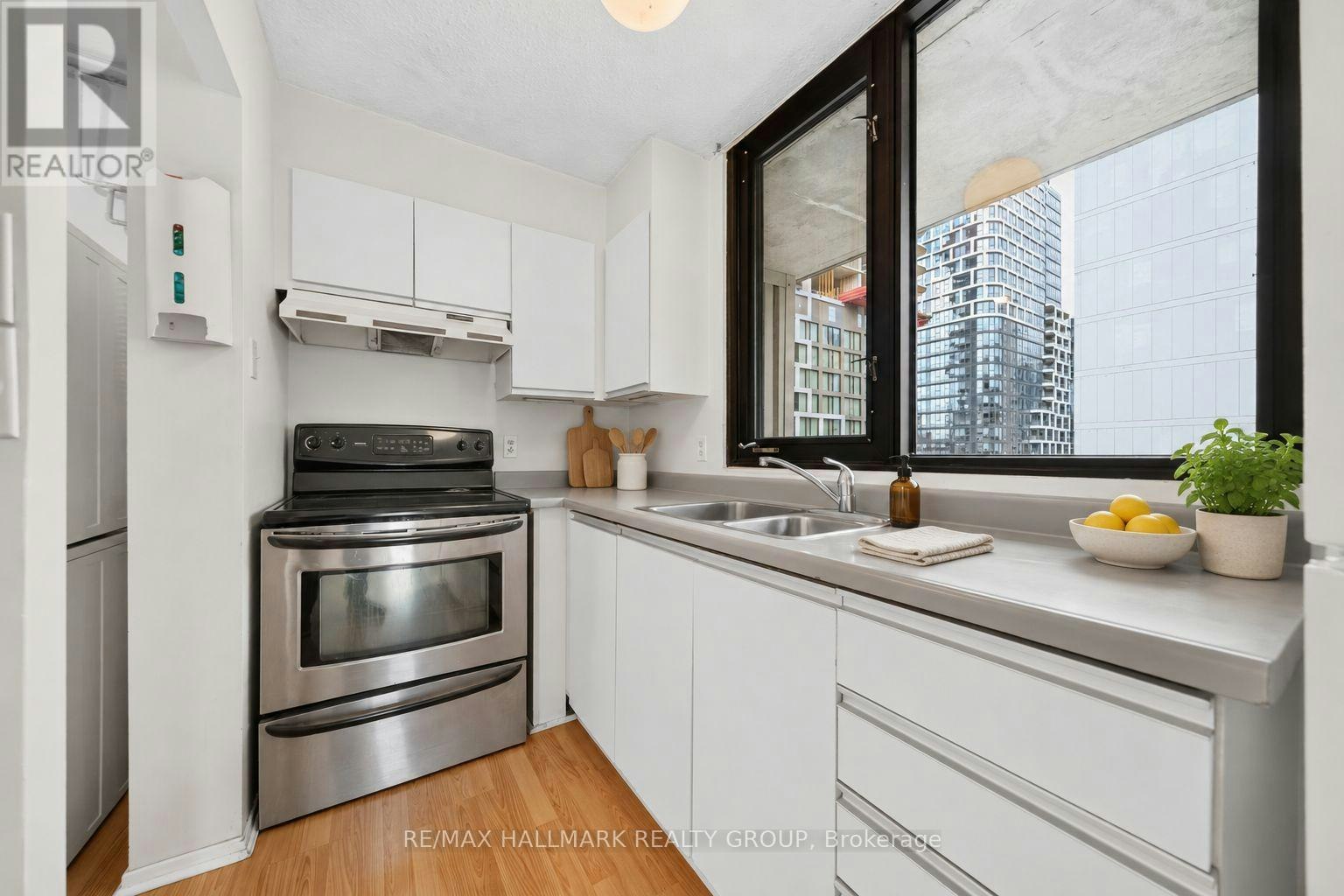 1203-200 Bay Street, Ottawa, ON, K1R 7W8 - 18