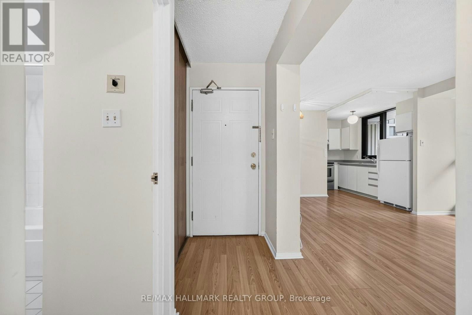 1203-200 Bay Street, Ottawa, ON, K1R 7W8 - 7