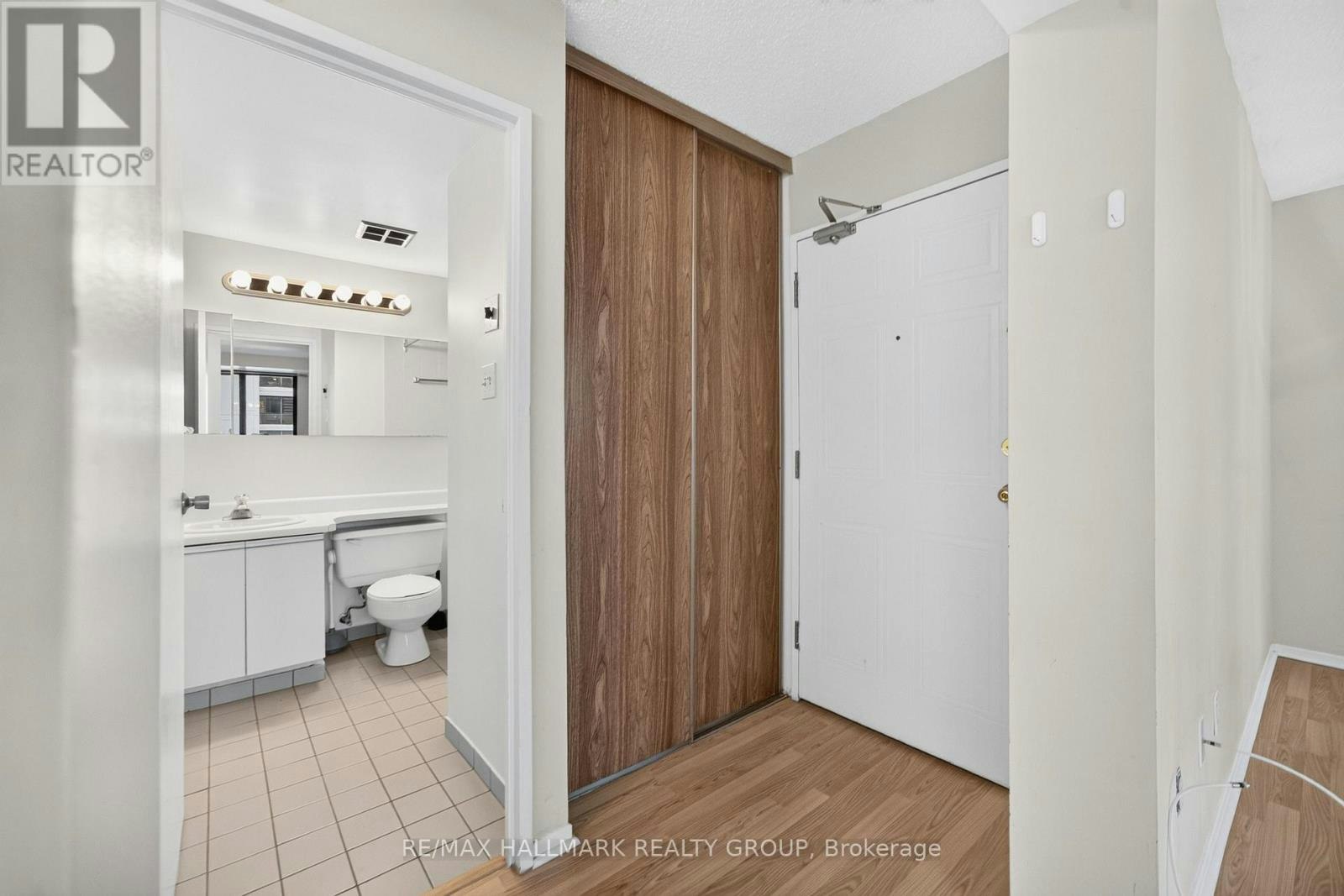 1203-200 Bay Street, Ottawa, ON, K1R 7W8 - 8