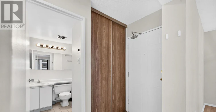 1203-200 Bay Street, Ottawa, ON, K1R 7W8 - 8