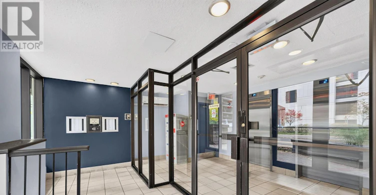 1203-200 Bay Street, Ottawa, ON, K1R 7W8 - 4