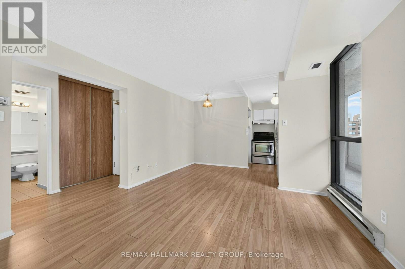 1203-200 Bay Street, Ottawa, ON, K1R 7W8 - 10