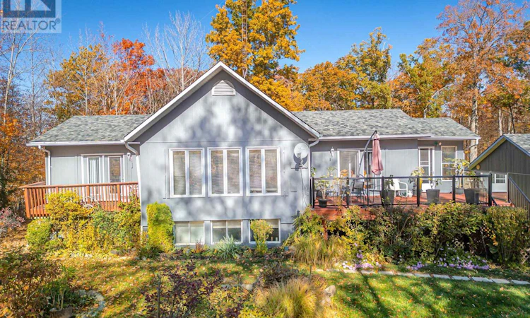 28 Woodlawn Drive